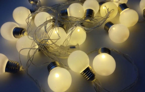 В следующем году появится обязательная маркировка лампочек и елочных гирлянд? В следующем году появится обязательная маркировка лампочек и елочных гирлянд?