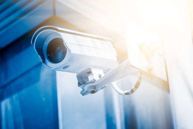 Что делать, если сосед в своем доме установил камеру видеонаблюдения, направив её на ваш жилой дом? | Юрист Владимир Громов (@gromov_lawyer) | Мегасреда | 06.04.22, 09:11:04 Что делать, если сосед в своем доме установил камеру видеонаблюдения, направив её на ваш жилой дом? | Юрист Владимир Громов (@gromov_lawyer) | Мегасреда | 06.04.22, 09:11:04