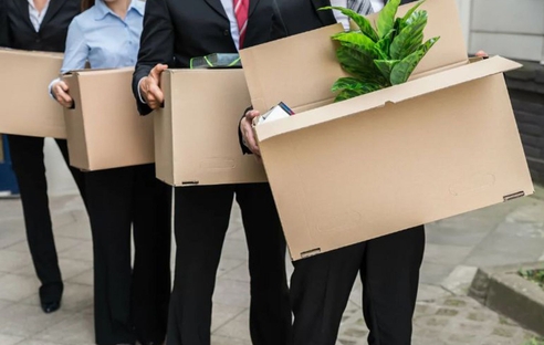 Срок увольнения при сокращении считается со следующего дня от уведомления, сказали суды Срок увольнения при сокращении считается со следующего дня от уведомления, сказали суды