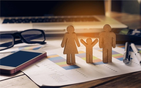 ИП и семейные дела: кому и как платить зарплату? ИП и семейные дела: кому и как платить зарплату?