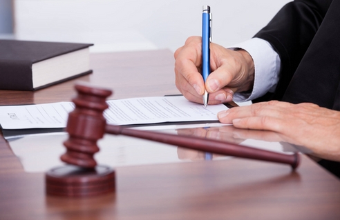 Налоговикам напомнили, что от неуполномоченных лиц декларации принимать нельзя Налоговикам напомнили, что от неуполномоченных лиц декларации принимать нельзя