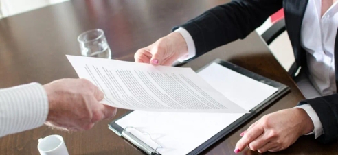 Можно ли отправлять иностранного сотрудника в отпуск за свой счет? Можно ли отправлять иностранного сотрудника в отпуск за свой счет?