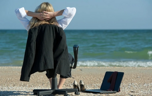 Сотрудник не хотел 4 отпуска по 28 дней за год и пытался судиться. Суды ему отказали Сотрудник не хотел 4 отпуска по 28 дней за год и пытался судиться. Суды ему отказали