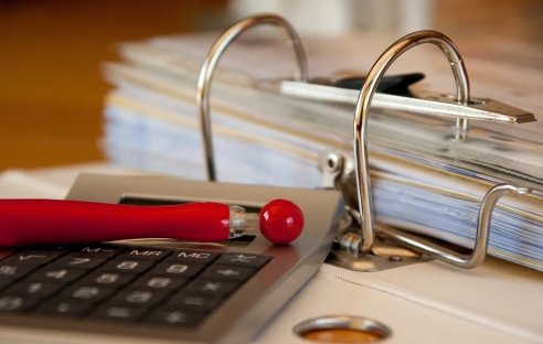 Суд не нашёл нарушений в действиях работодателя, который представил СЗВ-СТАЖ вовремя, но дополнил отчёт с опозданием Суд не нашёл нарушений в действиях работодателя, который представил СЗВ-СТАЖ вовремя, но дополнил отчёт с опозданием