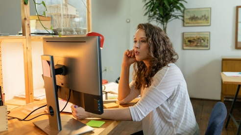 Временно переведенный работник не числится в списочной численности у обоих работодателей. Только у нового Временно переведенный работник не числится в списочной численности у обоих работодателей. Только у нового