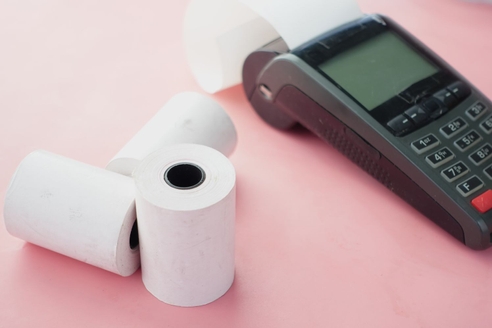 Покупатель отказывается от чека: можно ли его не печатать? Покупатель отказывается от чека: можно ли его не печатать?