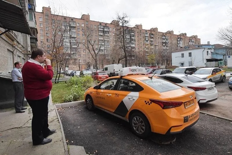 Как бороться с таксистами, которые занимают место во дворе? | Юрист Владимир Громов (@gromov_lawyer) | Мегасреда | 21.02.22, 12:36:07 Как бороться с таксистами, которые занимают место во дворе? | Юрист Владимир Громов (@gromov_lawyer) | Мегасреда | 21.02.22, 12:36:07