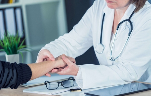 Если обращались к врачу, хотя бы уведомите работодателя. Иначе будет прогул Если обращались к врачу, хотя бы уведомите работодателя. Иначе будет прогул