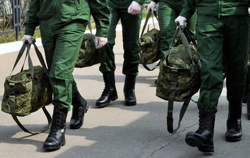 Роструд разъяснил, можно ли уволить сотрудника, попавшего под мобилизацию Роструд разъяснил, можно ли уволить сотрудника, попавшего под мобилизацию