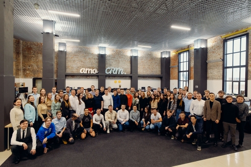 От интегратора amoCRM до собственных продуктов От интегратора amoCRM до собственных продуктов