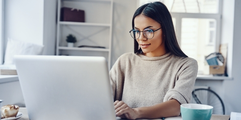 Онлайн-магазины vs маркетплейсы: неожиданные итоги 2022 года Онлайн-магазины vs маркетплейсы: неожиданные итоги 2022 года