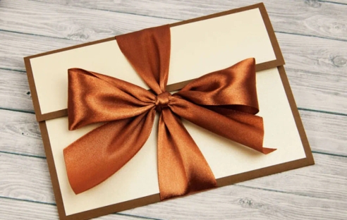 Минфин рассказал об НДС при безвозмездной передаче подарочных сертификатов Минфин рассказал об НДС при безвозмездной передаче подарочных сертификатов