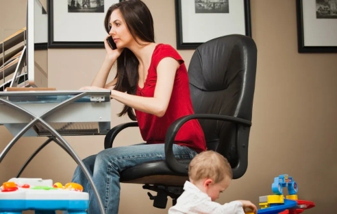 Соцстрах сообщил, как действовать, если сотрудник выходит из декрета досрочно Соцстрах сообщил, как действовать, если сотрудник выходит из декрета досрочно