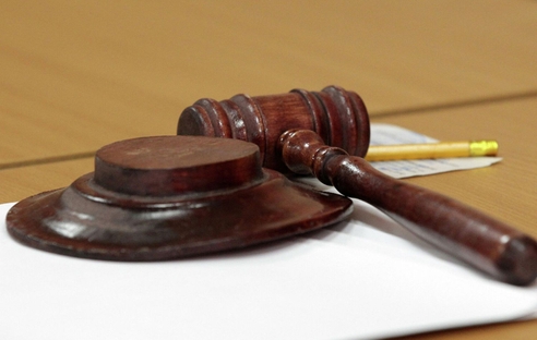 Приостановку по счетам не отменили из-за обеспечительных мер, принятых судом Приостановку по счетам не отменили из-за обеспечительных мер, принятых судом