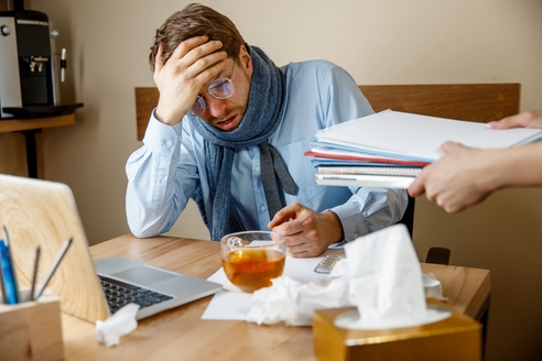 Доплата сотруднику за больничный в программе 1С:ЗУП Доплата сотруднику за больничный в программе 1С:ЗУП